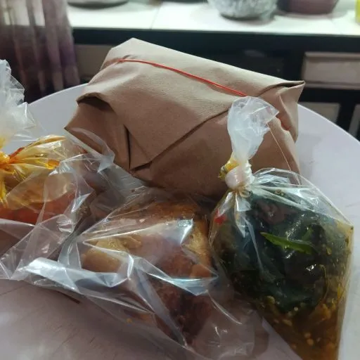 Nasi rames ikan lele