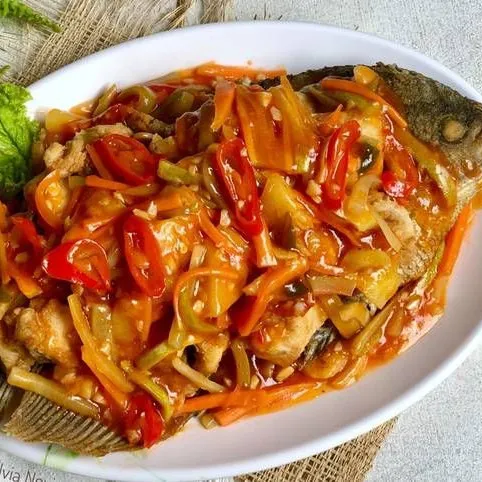 Gurame saus Padang/asam manis