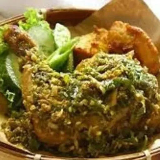 Ayam geprek cabe ijo