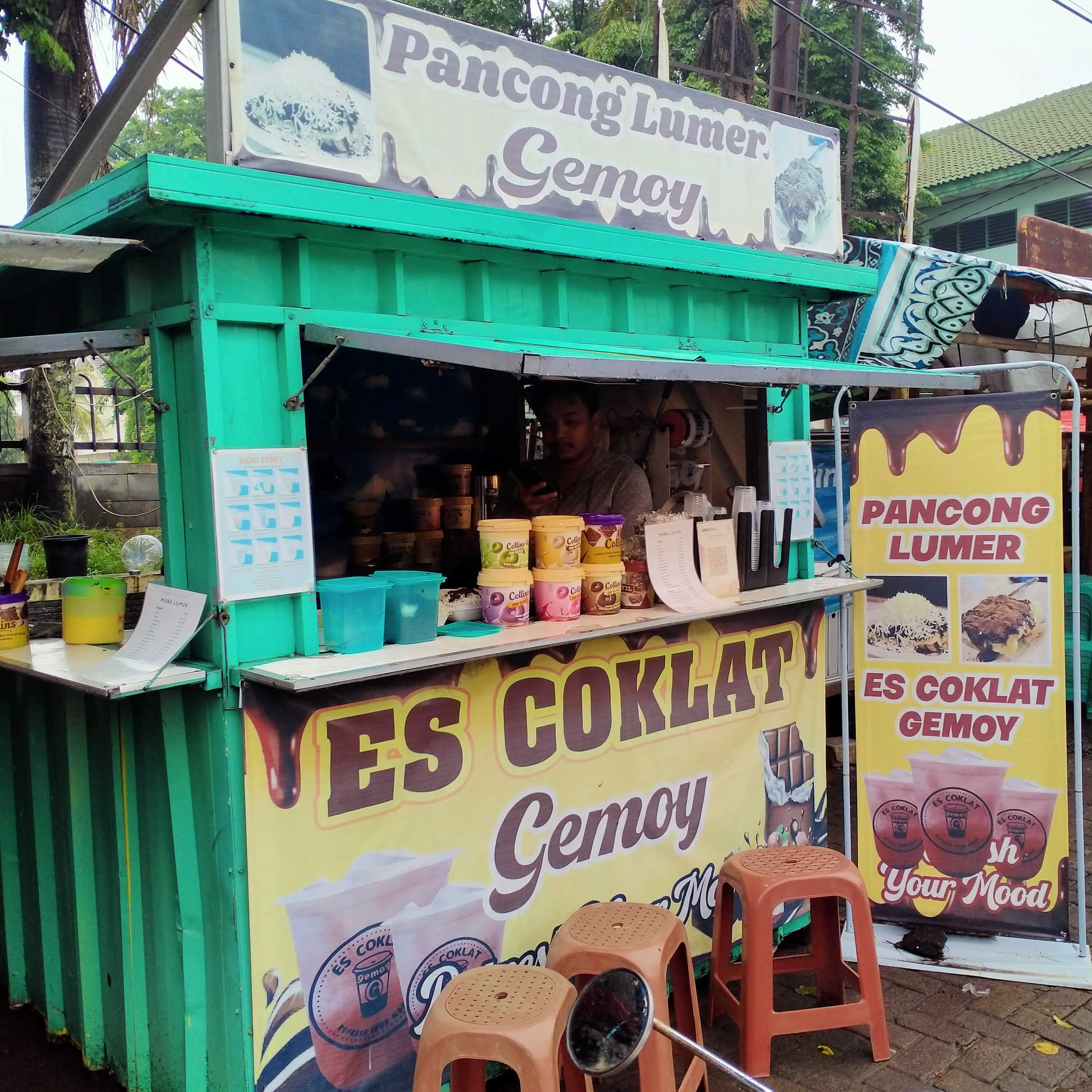 Pancong Lumer dan Es Coklat Gemoy